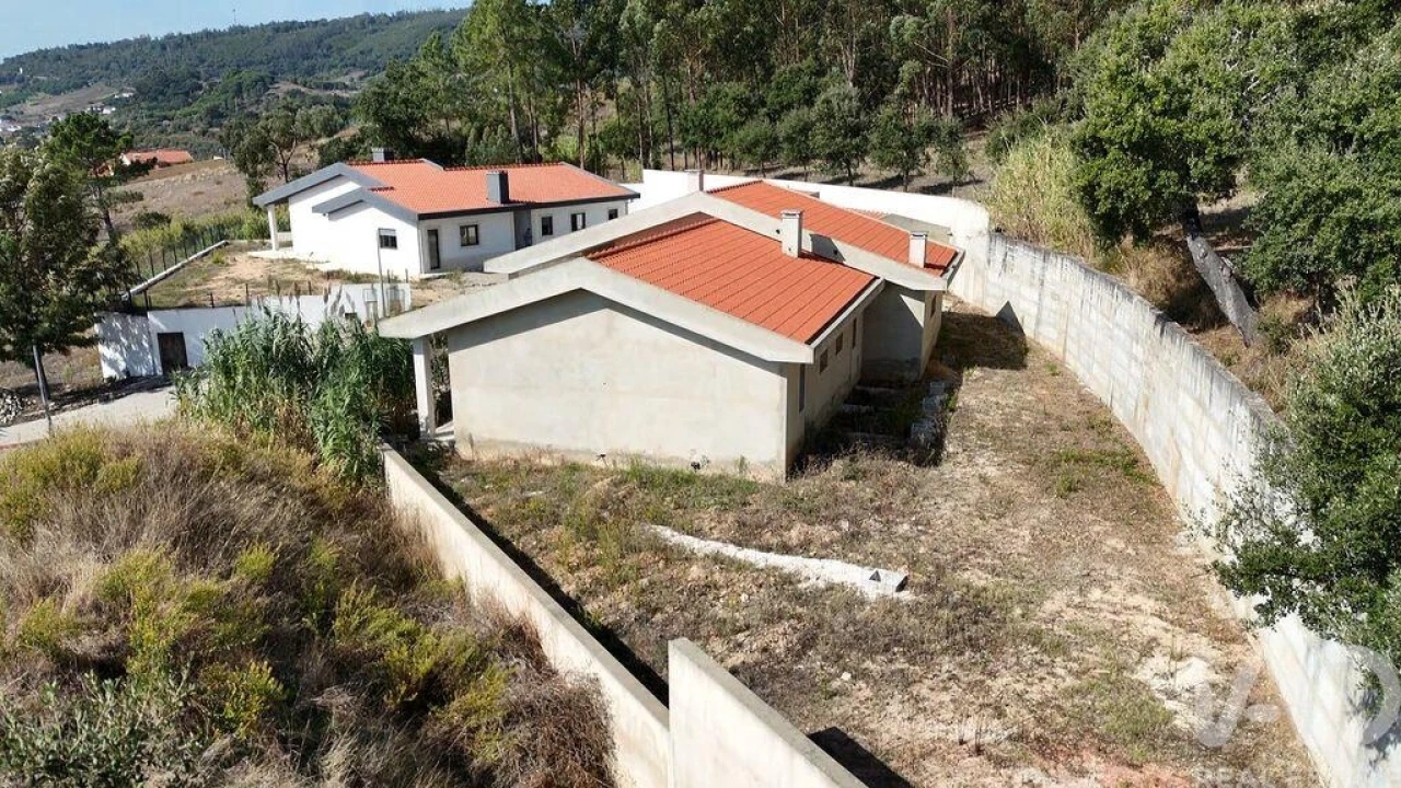 Moradia T3 para Venda em Rio Maior Foto 30