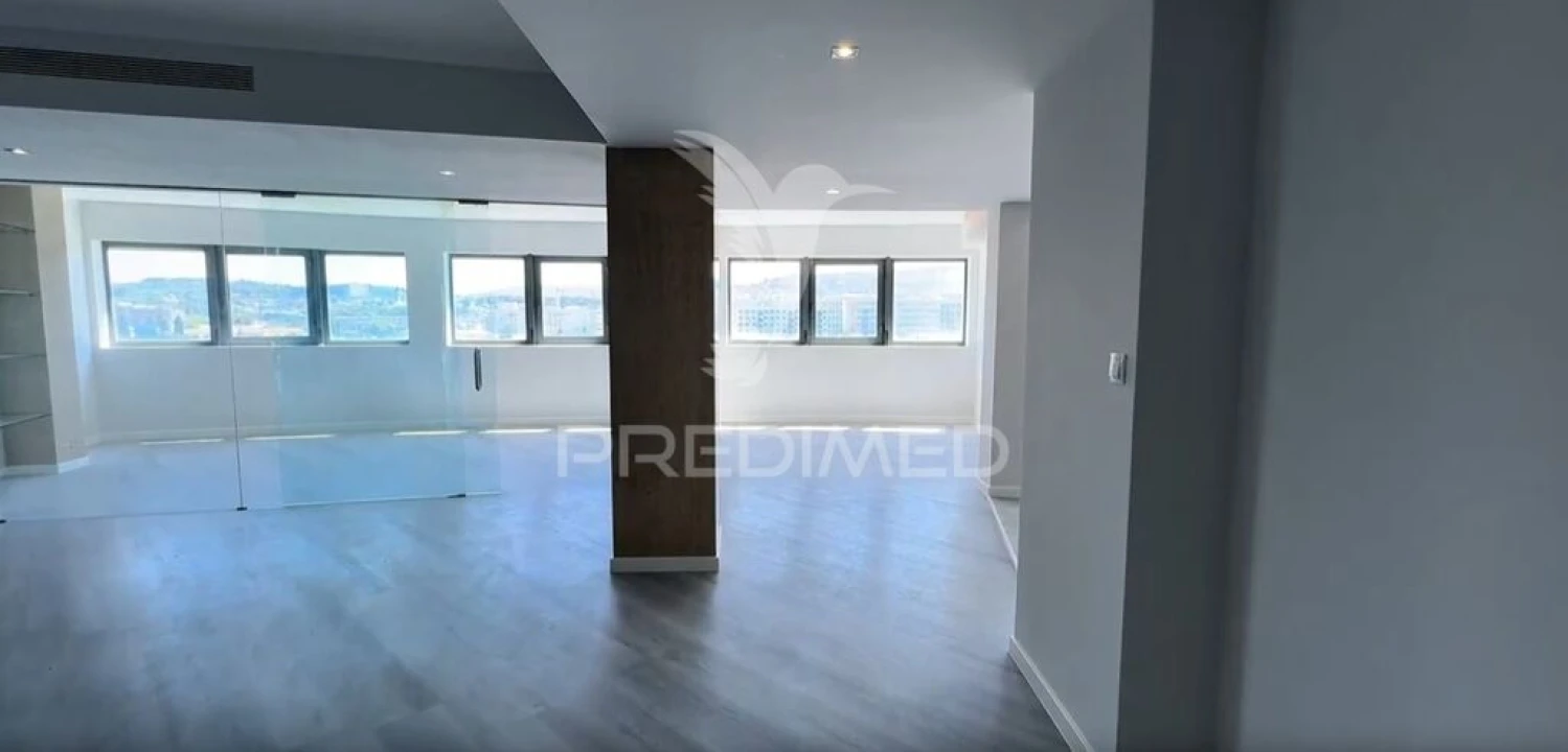 Apartamento T4 para Venda em São Vicente (Braga) Foto 3
