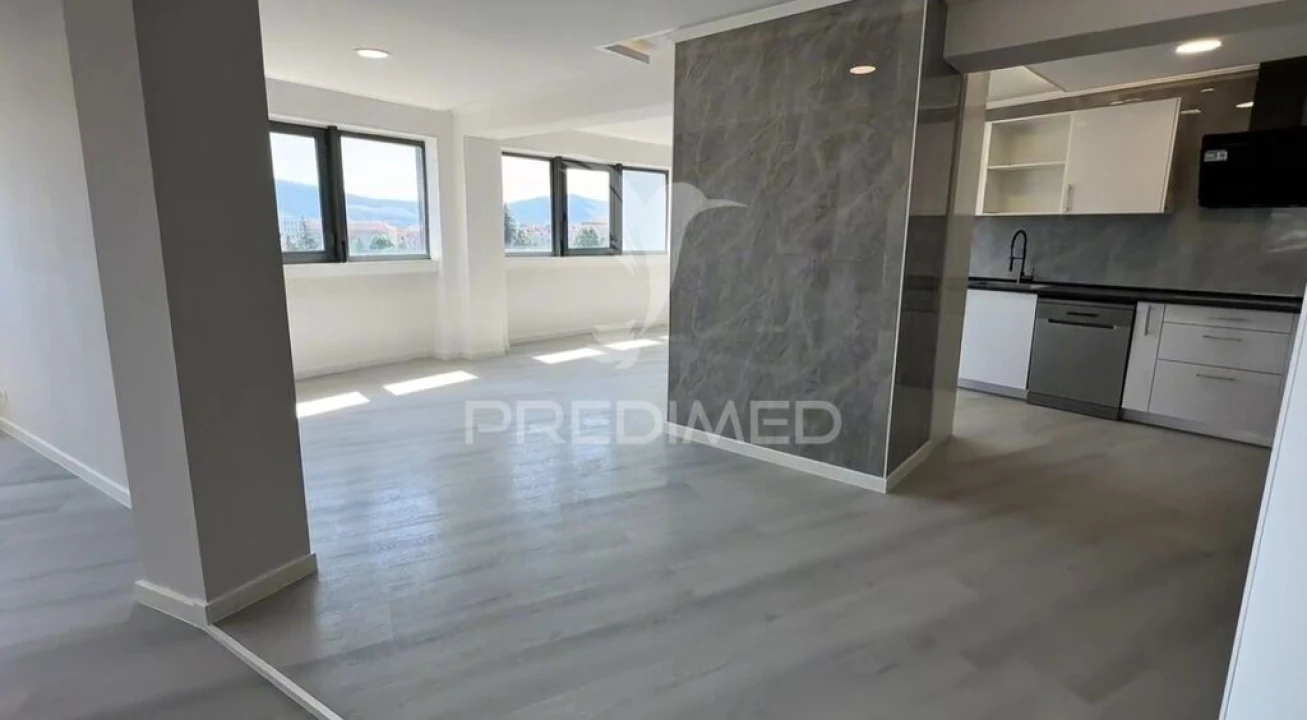 Apartamento T4 para Venda em São Vicente (Braga) Foto 5