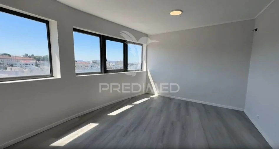 Apartamento T4 para Venda em São Vicente (Braga) Foto 10