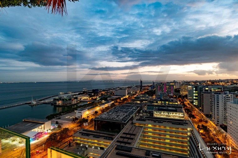 Apartamento T3 para Venda em Parque das Nações Foto 31