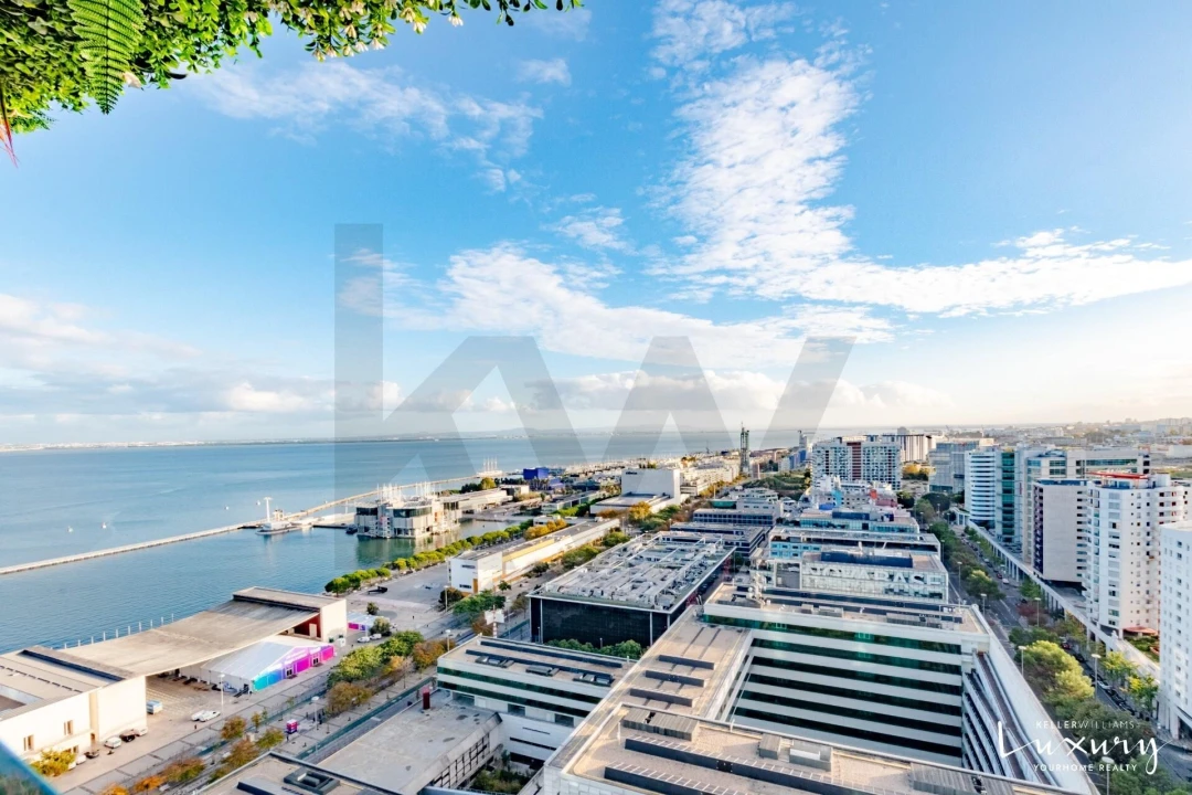 Apartamento T3 para Venda em Parque das Nações Foto 3