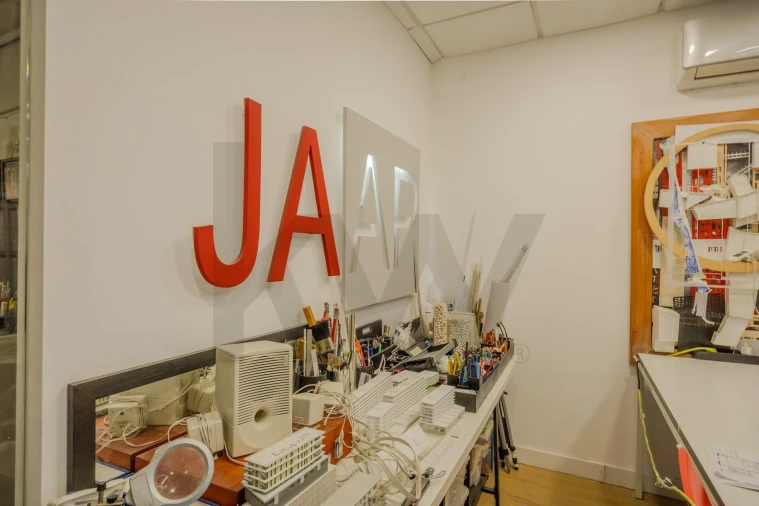 Loja para Venda em Massamá e Monte Abraão Foto 11