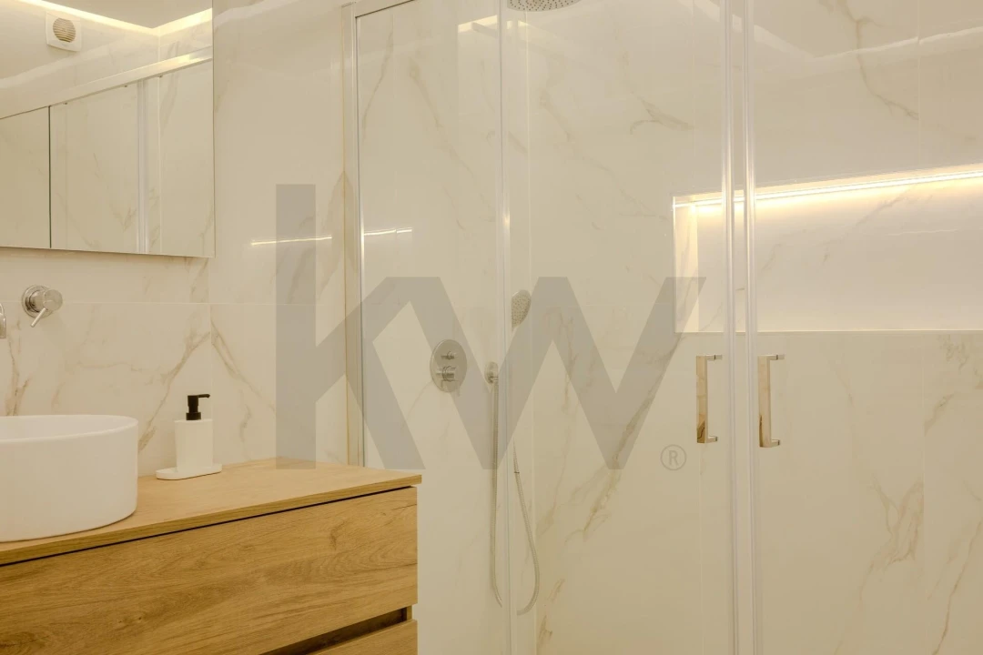 Apartamento T4 para Venda em Massamá e Monte Abraão Foto 51