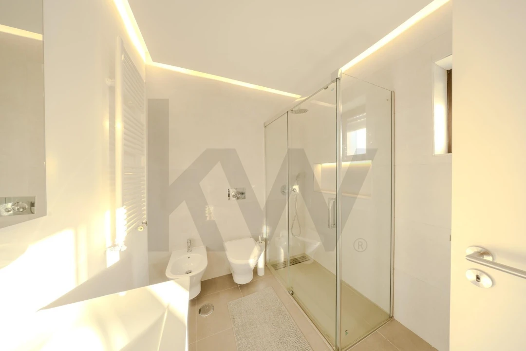 Apartamento T4 para Venda em Massamá e Monte Abraão Foto 31