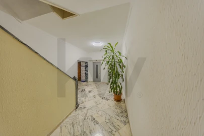 Apartamento T4 para Venda em Massamá e Monte Abraão
