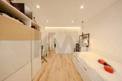 Apartamento T4 para Venda em Massamá e Monte Abraão