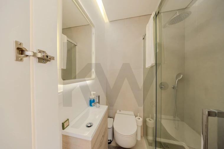 Apartamento T4 para Venda em Massamá e Monte Abraão Foto 25