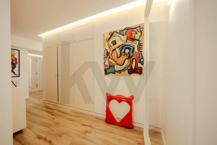 Apartamento T4 para Venda em Massamá e Monte Abraão Foto 16