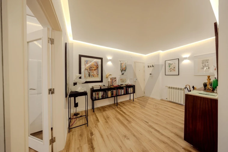 Apartamento T4 para Venda em Massamá e Monte Abraão Foto 11