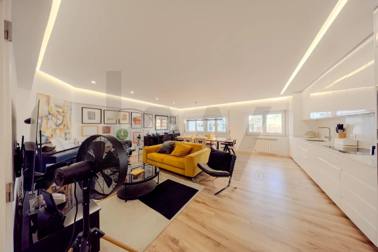 Apartamento T4 para Venda em Massamá e Monte Abraão Foto 5