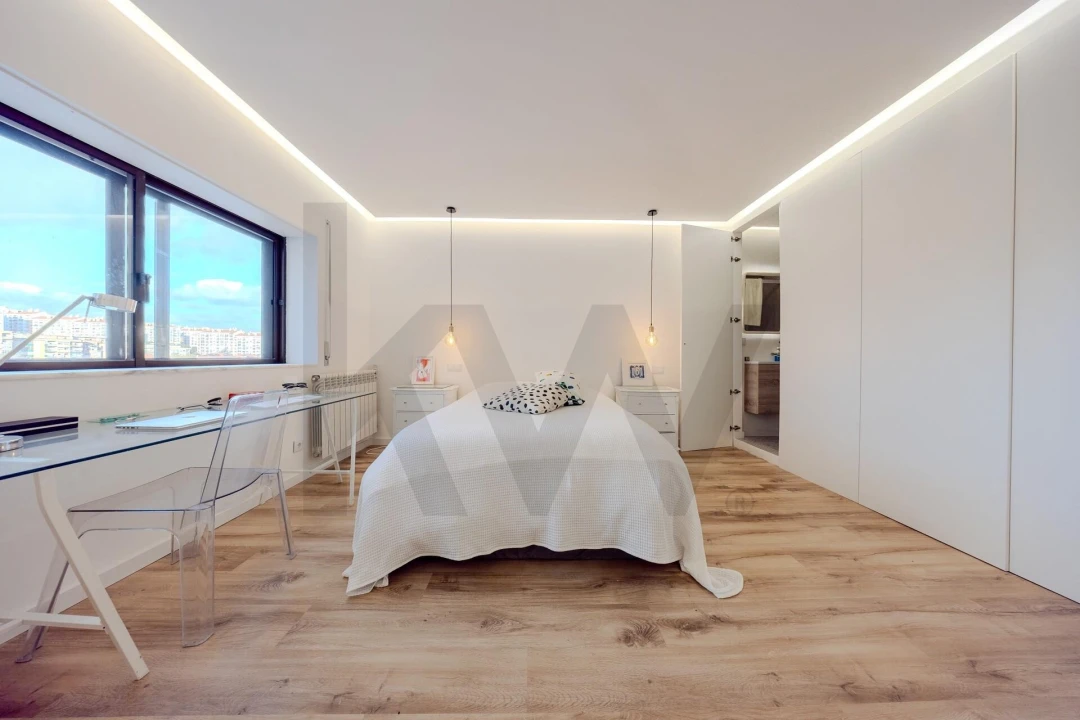 Apartamento T4 para Venda em Massamá e Monte Abraão Foto 24