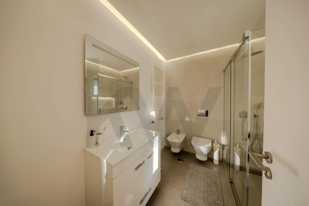 Apartamento T4 para Venda em Massamá e Monte Abraão Foto 30