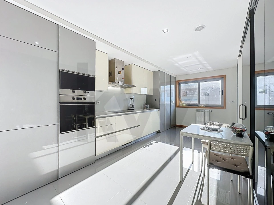 Apartamento T3 para Venda em Santa Maria da Feira, Travanca, Sanfins e Espargo Foto 9