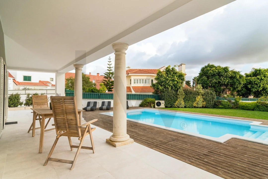 Moradia T4 para Venda em São João das Lampas e Terrugem Foto 1