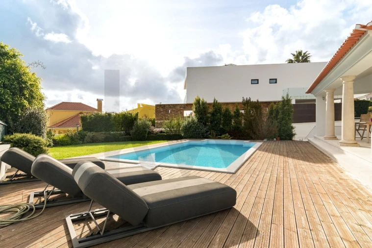 Moradia T4 para Venda em São João das Lampas e Terrugem Foto 3