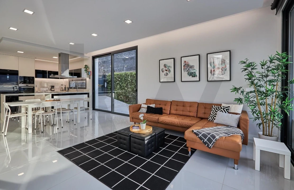 Moradia T3 para Venda em Arco da Calheta Foto 8