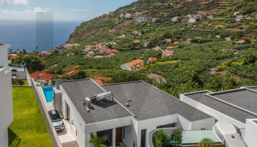 Moradia T3 para Venda em Arco da Calheta Foto 32