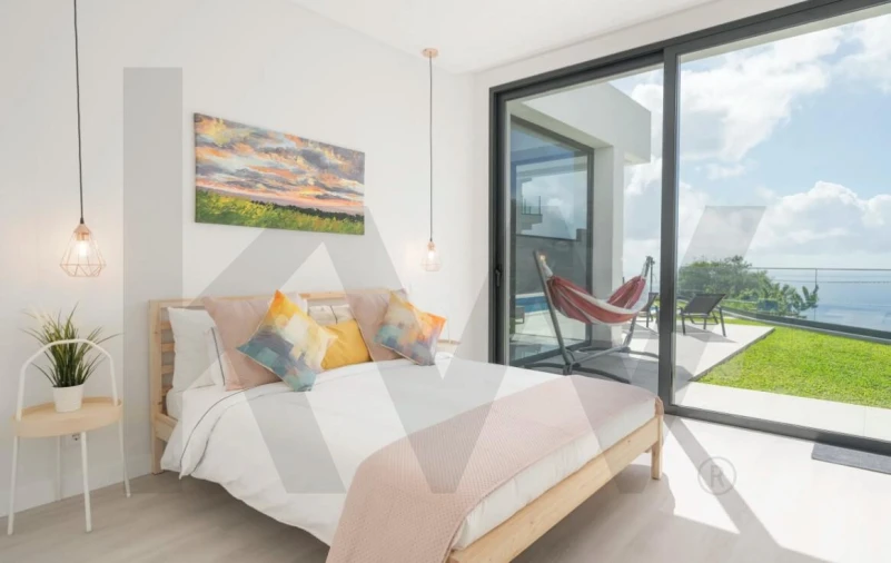 Moradia T3 para Venda em Arco da Calheta Foto 14