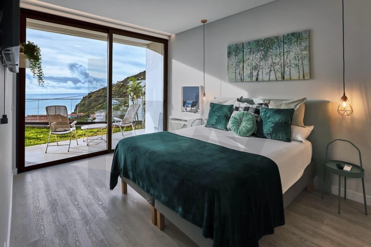 Moradia T3 para Venda em Arco da Calheta Foto 14