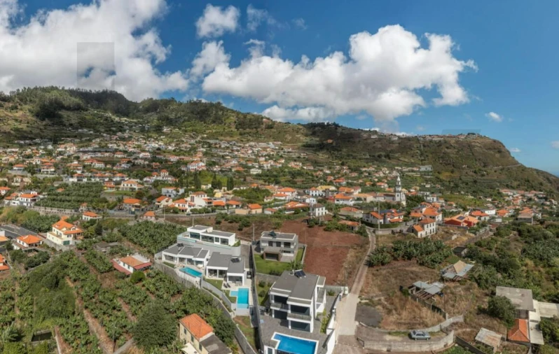 Moradia T3 para Venda em Arco da Calheta Foto 33