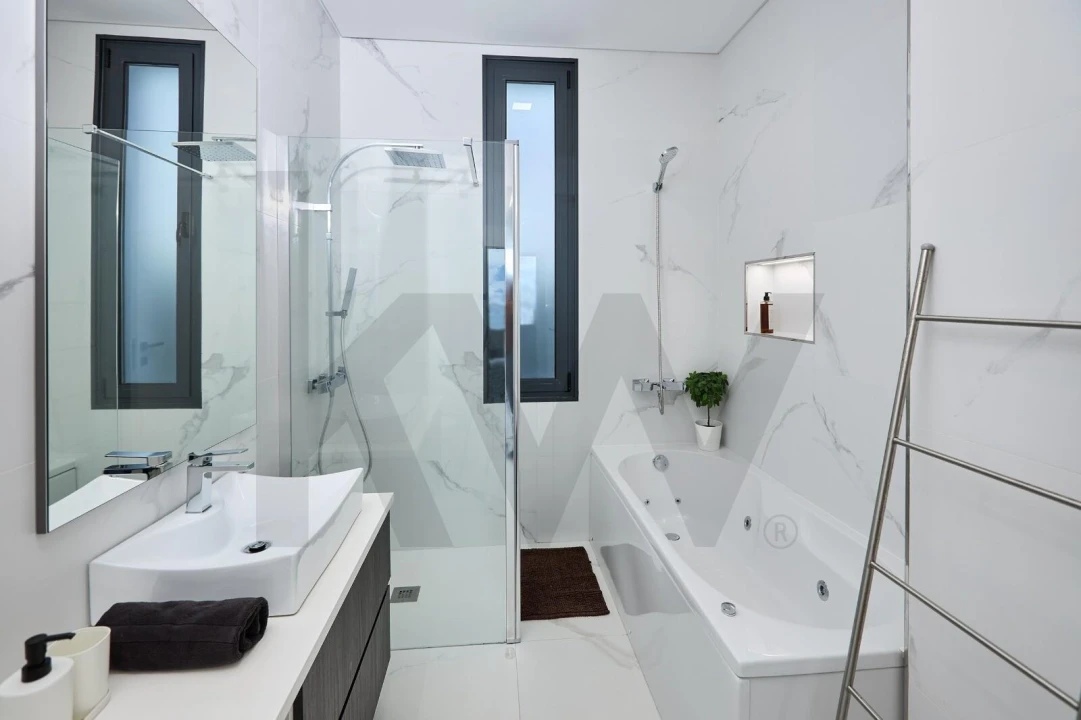 Moradia T3 para Venda em Arco da Calheta Foto 13