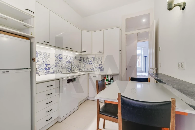 Apartamento T2 para Venda em Misericórdia Foto 11