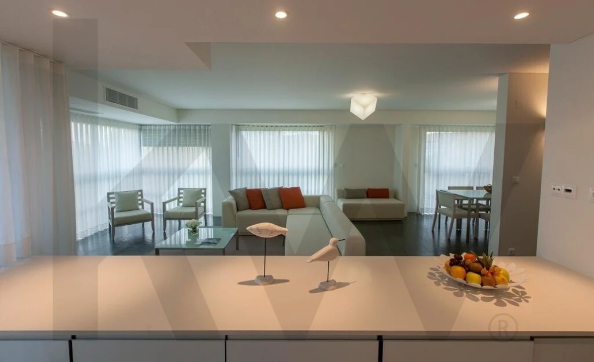 Apartamento T1 para Venda em Carvalhal Foto 3