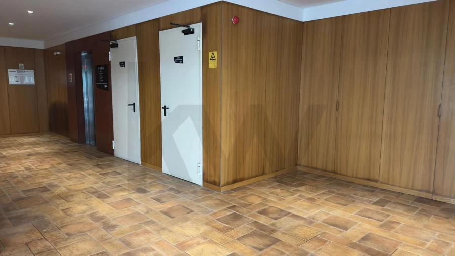 Apartamento T1 para Venda em Carvalhal Foto 19