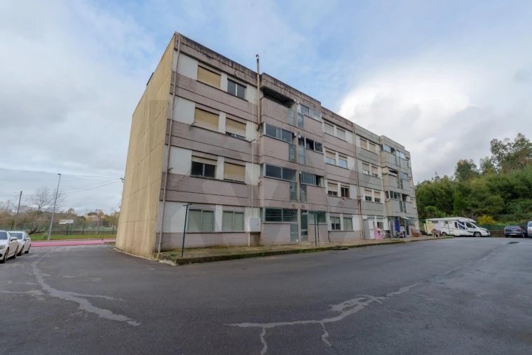 Apartamento T3 para Venda em Santa Maria de Lamas Foto 20