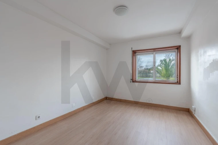 Apartamento T3 para Venda em Santa Maria de Lamas Foto 11