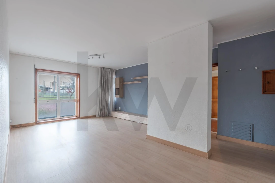 Apartamento T3 para Venda em Santa Maria de Lamas Foto 4