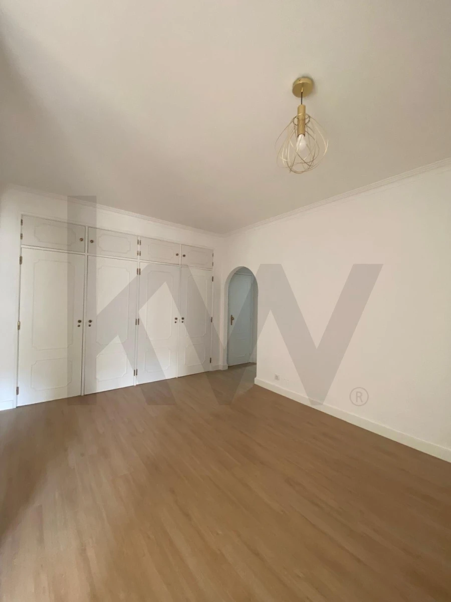 Apartamento T1 para Venda em Costa da Caparica Foto 12