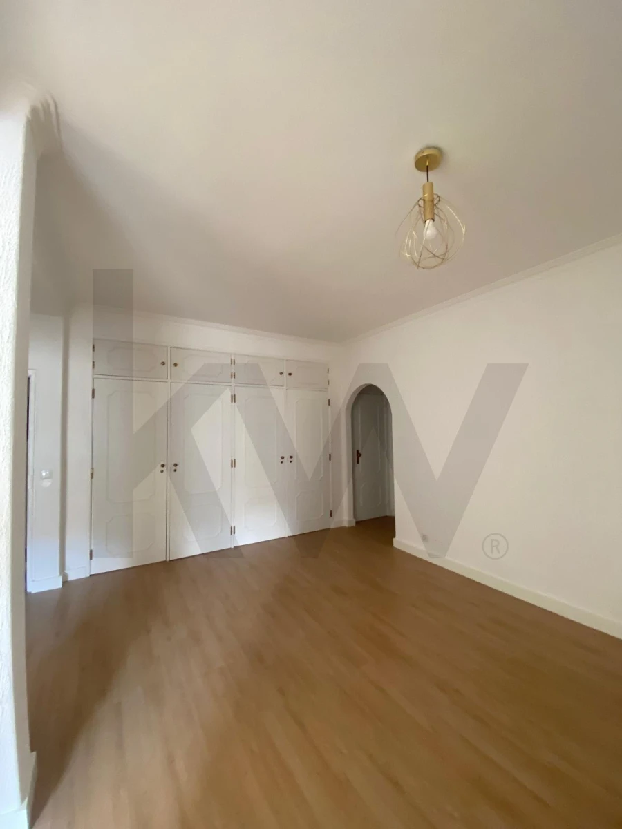 Apartamento T1 para Venda em Costa da Caparica Foto 9