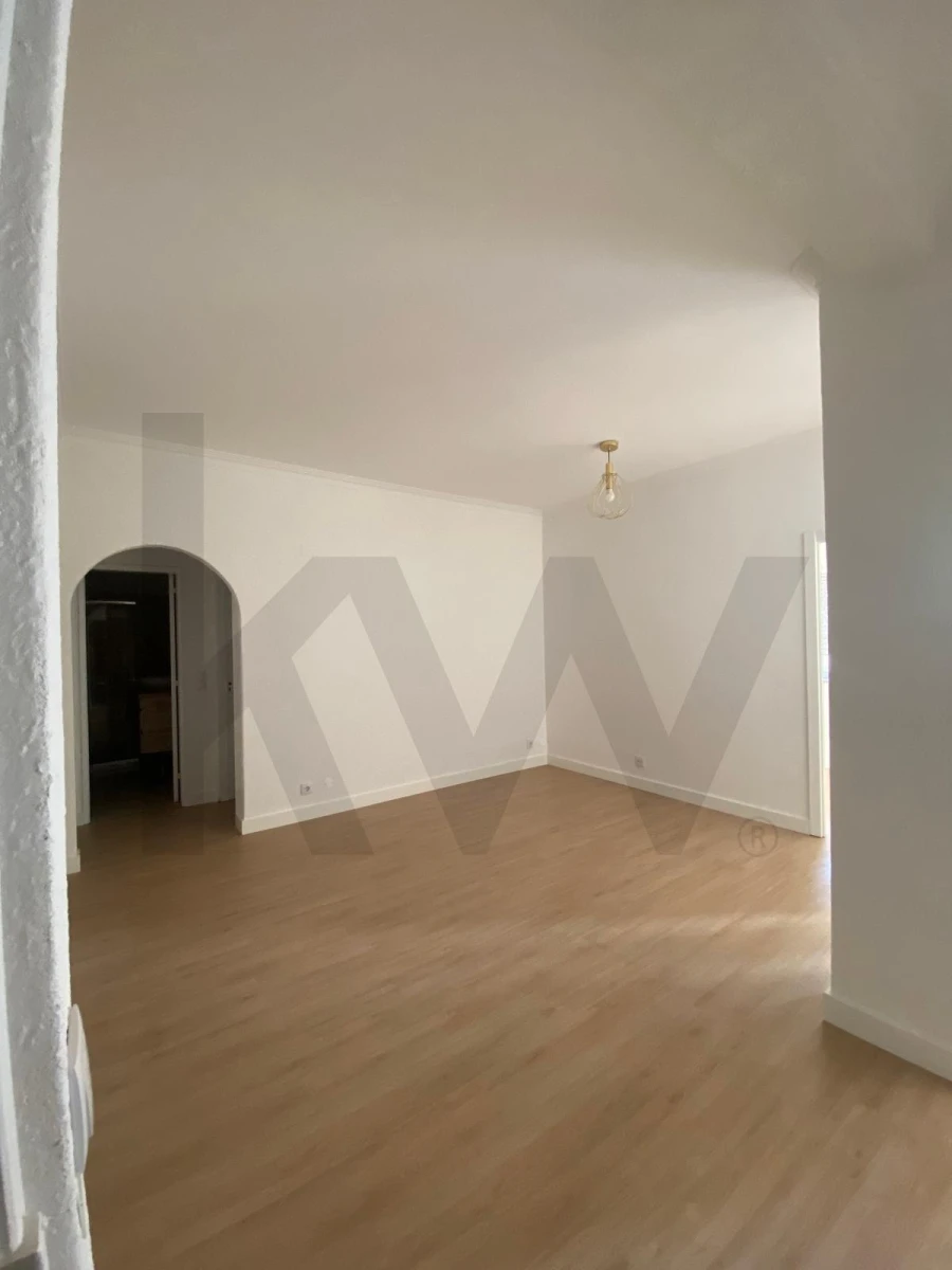 Apartamento T1 para Venda em Costa da Caparica Foto 7