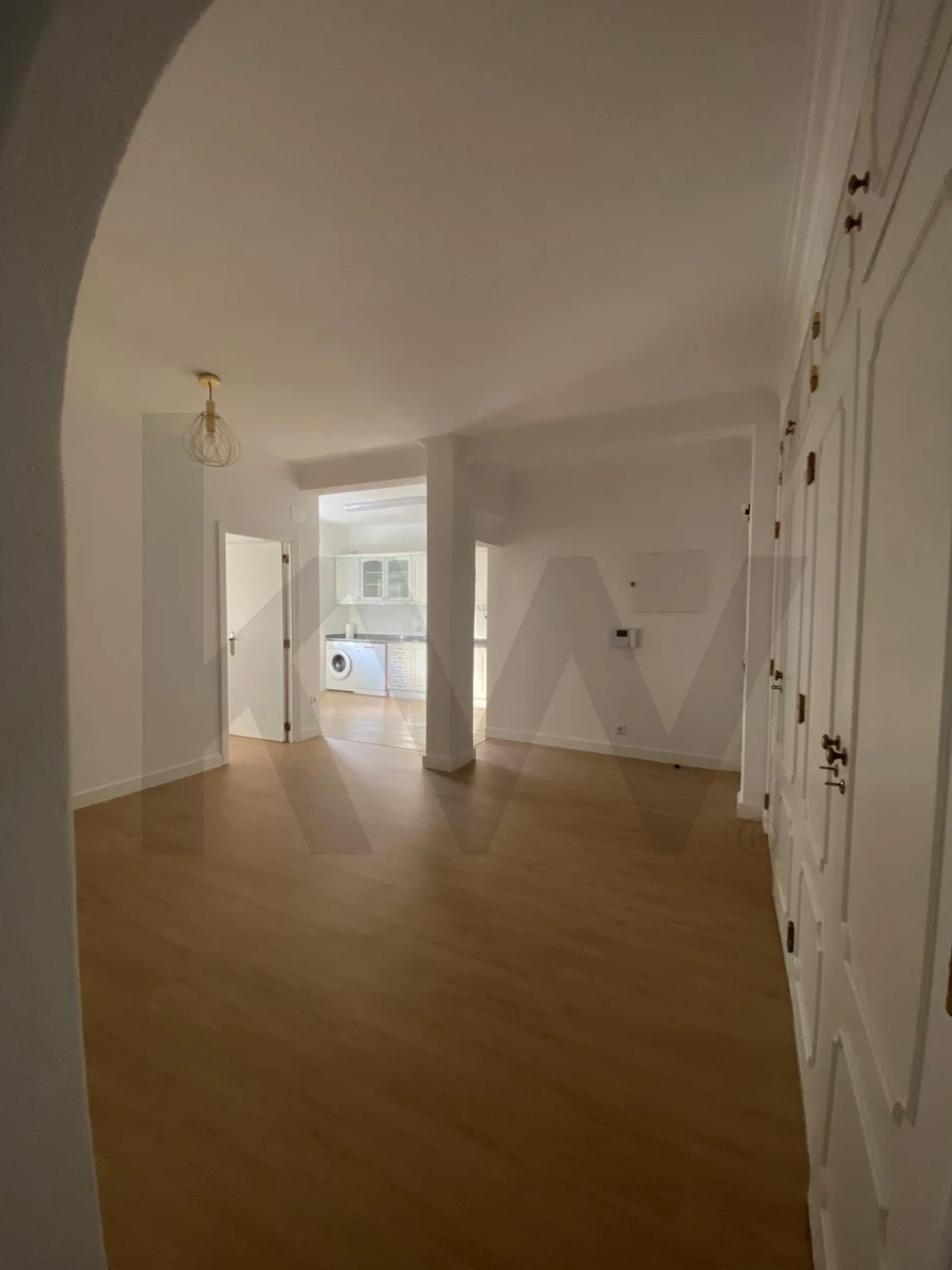 Apartamento T1 para Venda em Costa da Caparica Foto 4