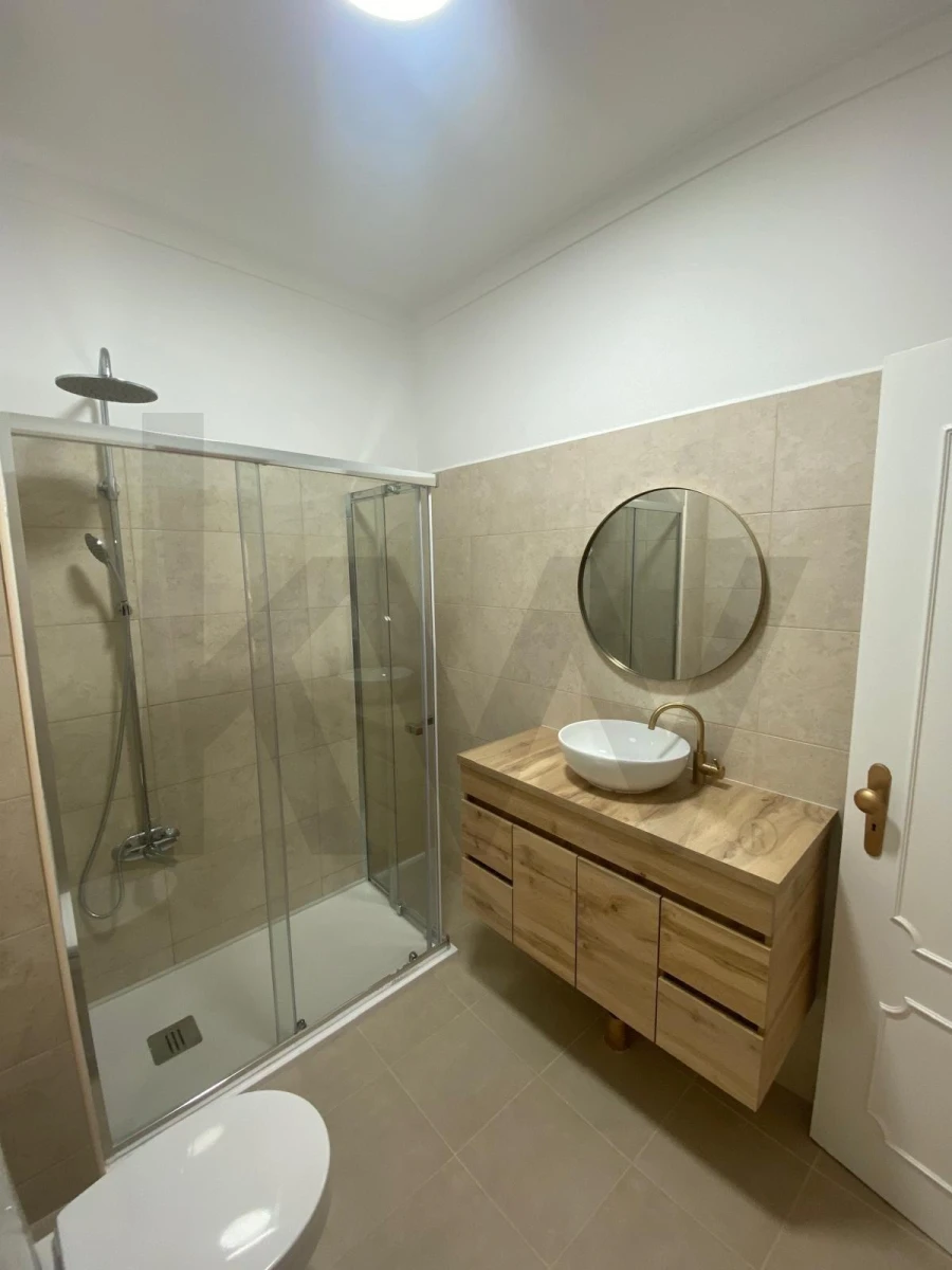 Apartamento T1 para Venda em Costa da Caparica Foto 21