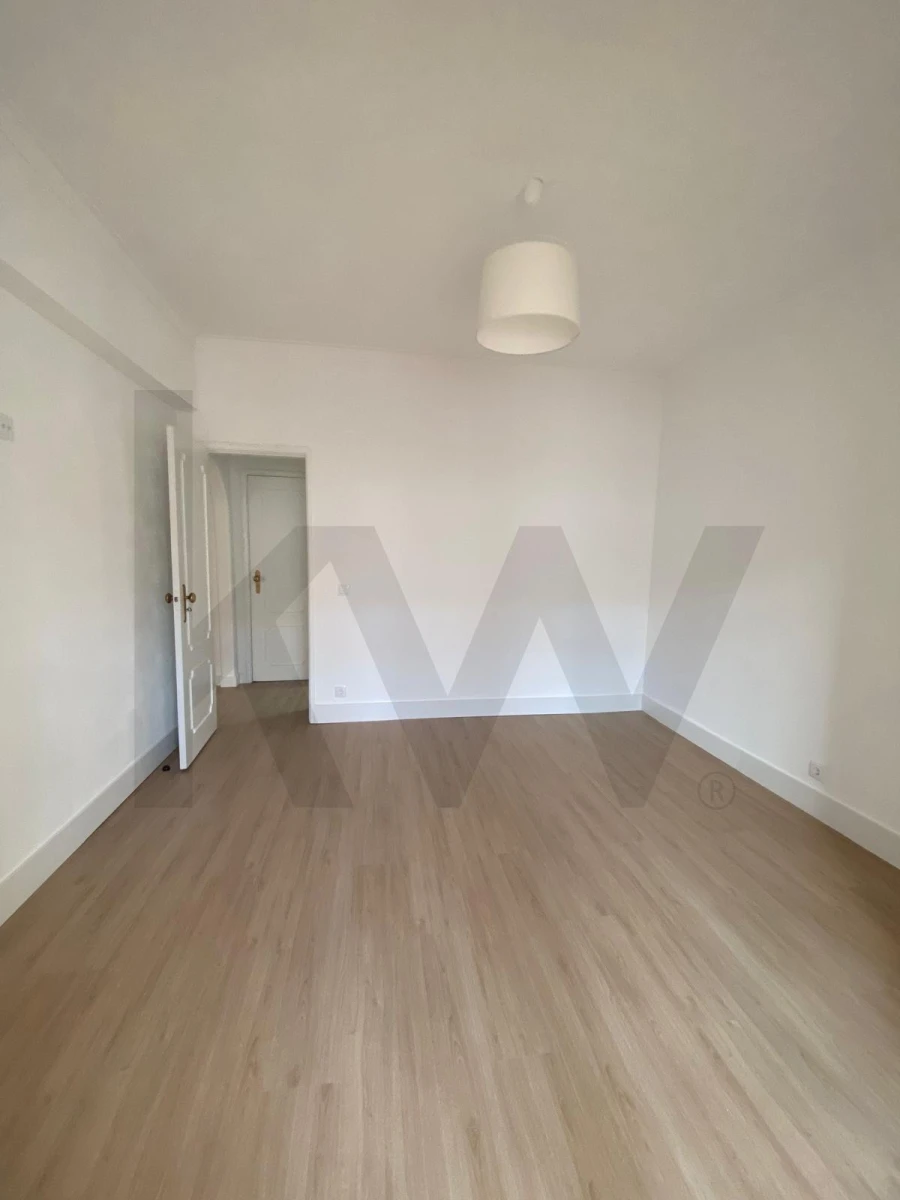 Apartamento T1 para Venda em Costa da Caparica Foto 16