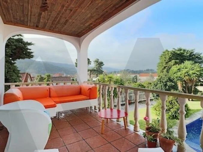 Moradia T5 para Venda em Colares Foto 7