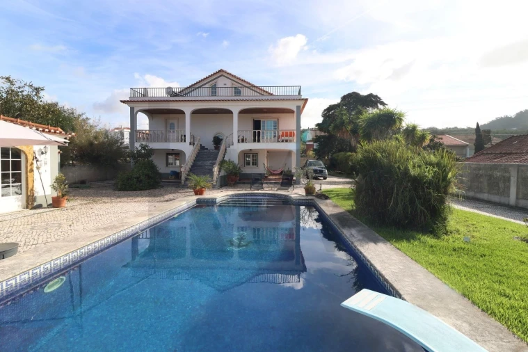 Moradia T5 para Venda em Colares Foto 3