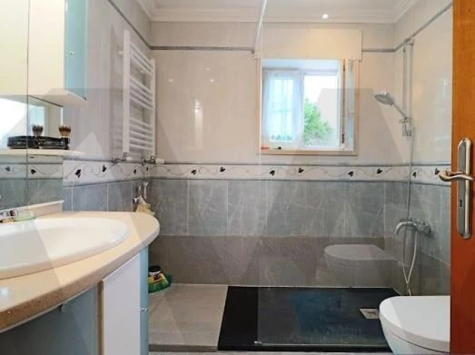 Moradia T5 para Venda em Colares Foto 20