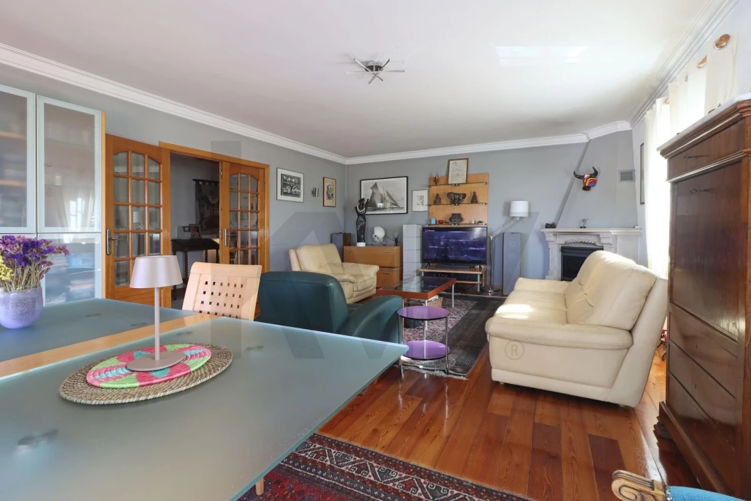 Moradia T5 para Venda em Colares Foto 33