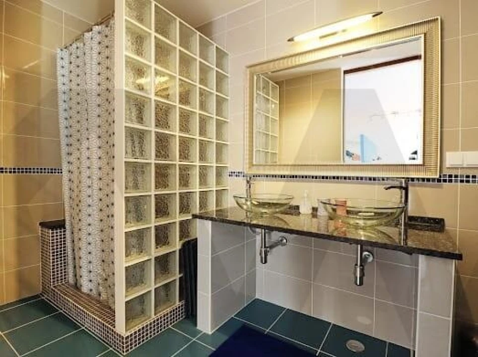 Moradia T5 para Venda em Colares Foto 10