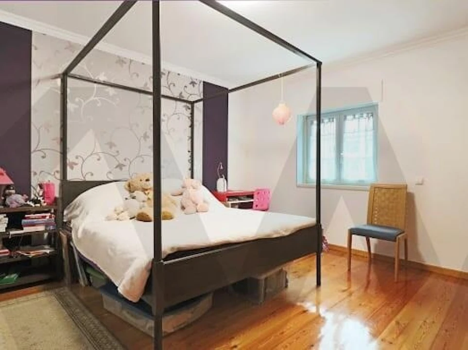 Moradia T5 para Venda em Colares Foto 21