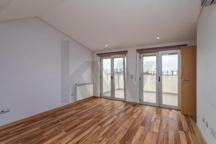 Moradia T7 para Venda em Barreiro e Lavradio Foto 21