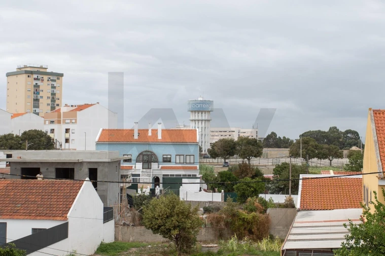 Moradia T7 para Venda em Barreiro e Lavradio Foto 25