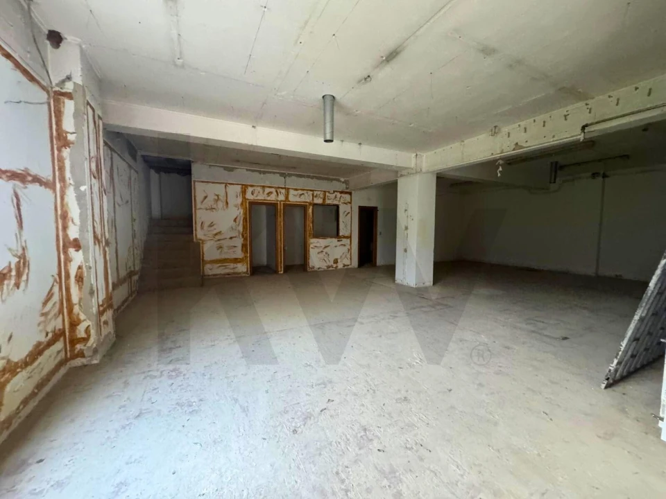 Loja para Arrendamento em Belém Foto 2