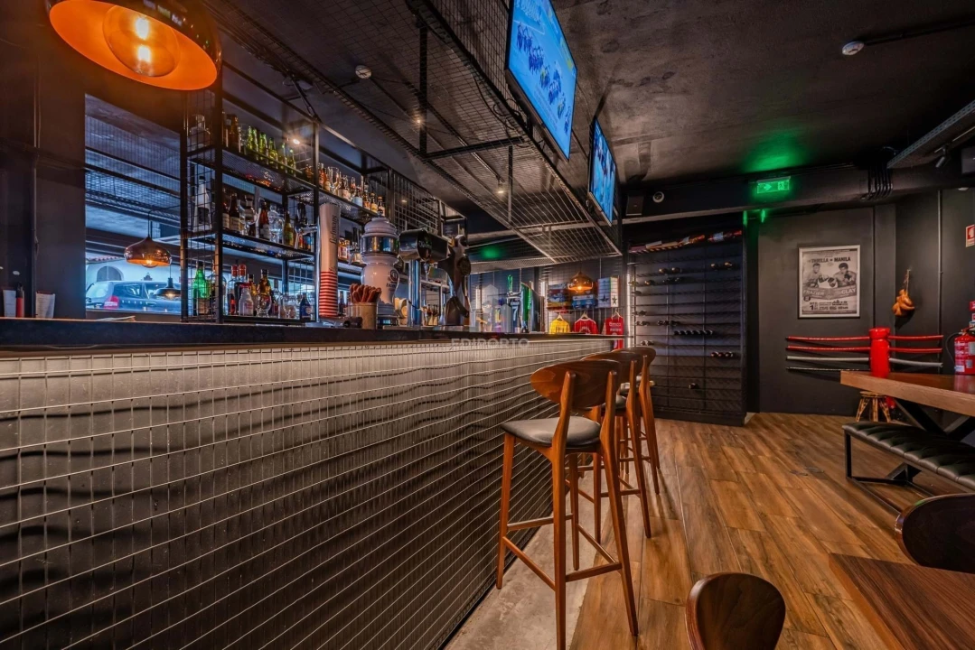 Negócio para Venda em Santa Marinha e São Pedro da Afurada Foto 11