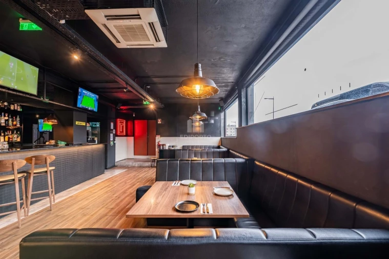 Negócio para Venda em Santa Marinha e São Pedro da Afurada Foto 10