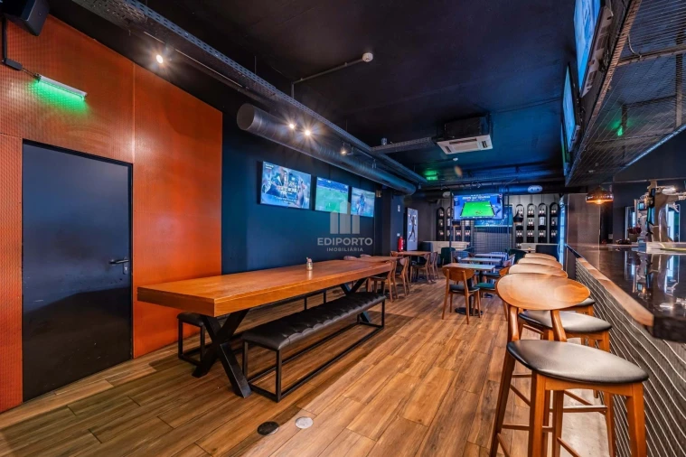 Negócio para Venda em Santa Marinha e São Pedro da Afurada Foto 9